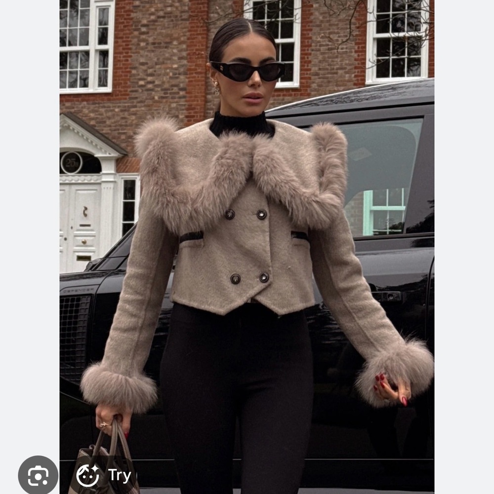Sierra Darien Alpaca Wool and Fox Fur Women's Teddy Jacket in Taupe - Picture 2 of 4